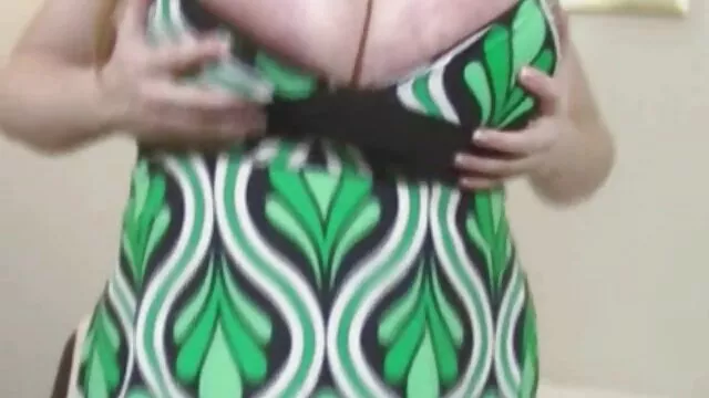 Jessica Chen主持Hitachi 肛门的照片 Shortvid
