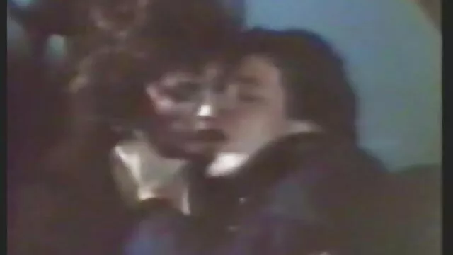 热哥伦比亚业余桑德拉迈他妈的热情地与女孩的手指 摩洛伊斯兰解放阵线吹箫的照片