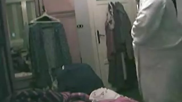 被锁链和靴子困住 偷窥图片