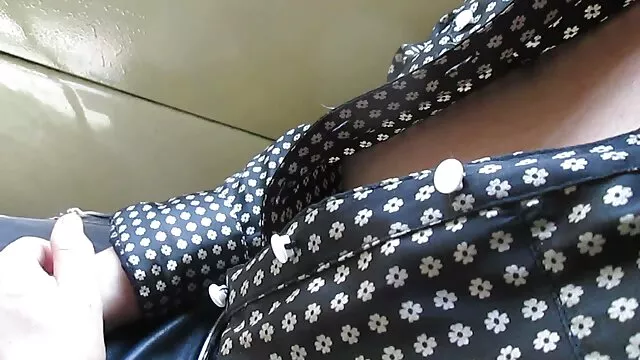 伟大的手淫的精益运行的屁股 成熟的妻子的照片